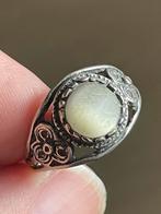 Zilveren vintagering met parelmoer, 18 tot 19, Ophalen of Verzenden, Zo goed als nieuw, Dame