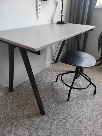 Ikea Trotten bureau 120x60 *nieuwstaat* beschikbaar voor biedingen