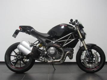 Ducati MONSTER 1100 EVO (bj 2011) beschikbaar voor biedingen
