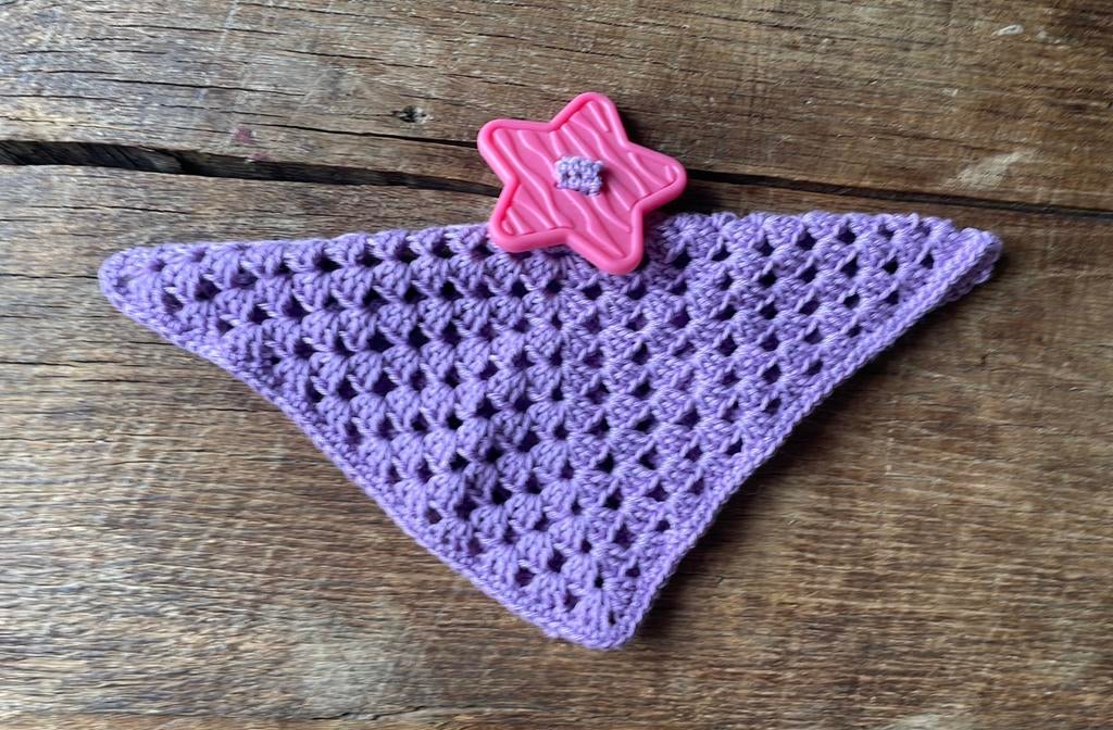 Gehaakte knuffeldoekje met bijtring, Ophalen of Verzenden, Nieuw, Kraamcadeau