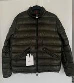 Moncler Jas Acorus Olive Green maat M (4), Kleding | Heren, Moncler, Maat 48/50 (M), Ophalen of Verzenden, Zo goed als nieuw