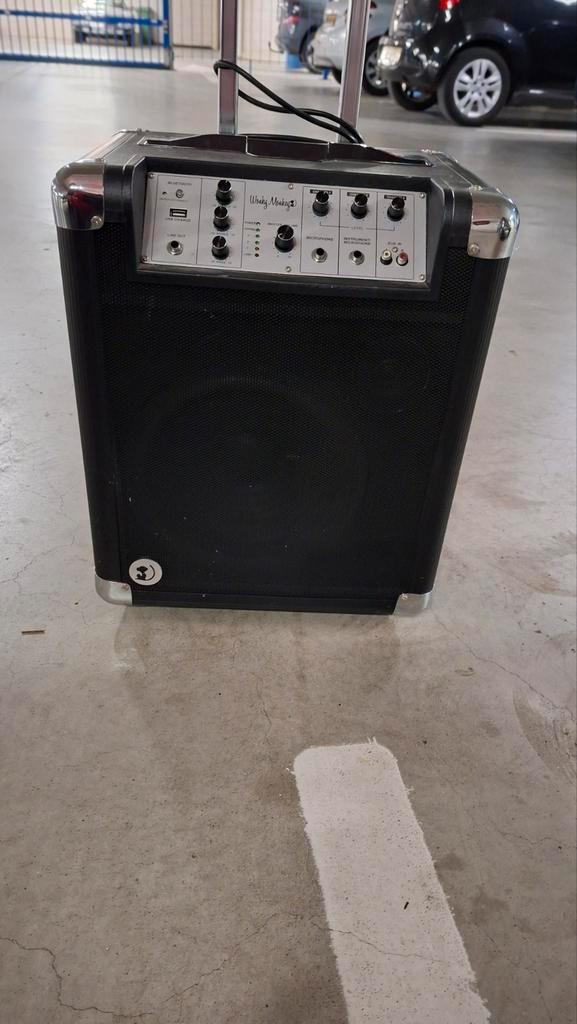 Partybox met mengpaneel en  standaard met microfoon, Audio, Tv en Foto, Luidsprekers, Gebruikt, Overige typen, Minder dan 60 watt