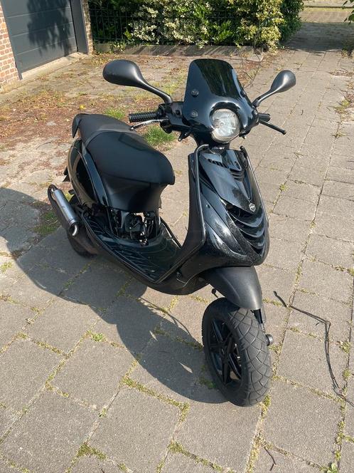 Piaggio Zip 70cc, Fietsen en Brommers, Scooters | Piaggio, Zo goed als nieuw, Zip, Ophalen of Verzenden