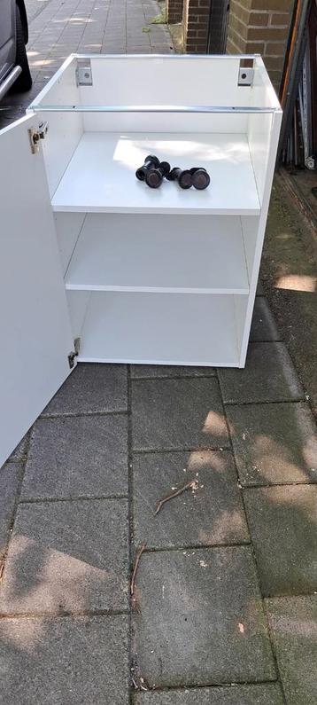  ikea onderkastje compleet  beschikbaar voor biedingen
