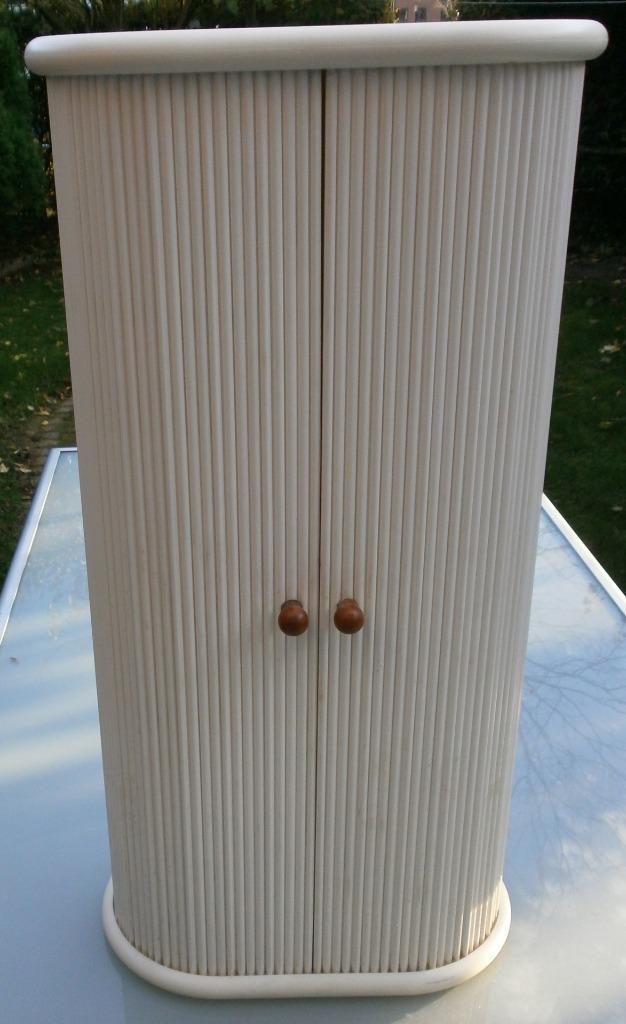 IKEA "Snyten" roldeurkastje extreem zeldzaam, Huis en Inrichting, Badkamer | Badtextiel en Accessoires, Gebruikt, Overige typen