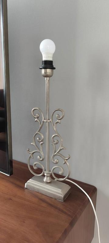 Landelijk Riviera Maison stijl tafellamp 20cm b x 60cm h beschikbaar voor biedingen