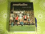Voetballen - Toen en nu - KNVB 75 jaar - 1964, Boeken, Ophalen of Verzenden, Balsport, Gelezen, Rooij, M. Prof. mr. dr