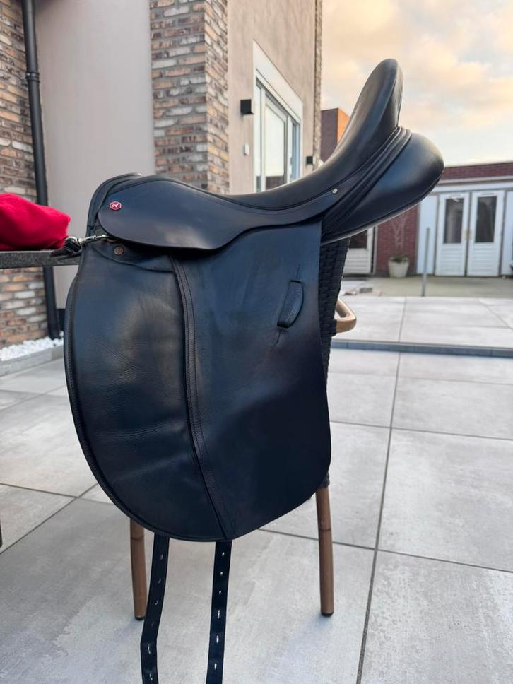 Albion SLK 18 inch, Dieren en Toebehoren, Paarden en Pony's | Zadels, Gebruikt, Dressuur, Ophalen