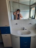 Badkamermeubel met kraan en verlichting, Huis en Inrichting, Badkamer | Badkamermeubels, Ophalen