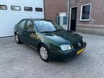 Volkswagen BORA 2.0 automaat cruise clima PDC APK 6-26 NAP, Gebruikt, Bora, 4 cilinders, 1984 cc