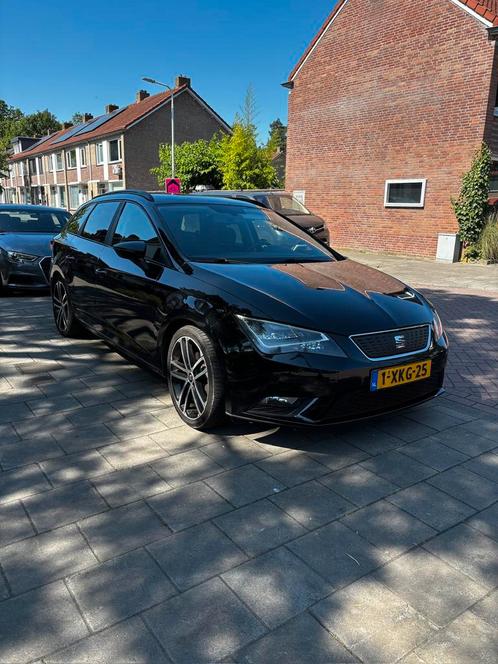 Seat Leon 1.6 TDI 81KW ST 2014 Zwart, Auto's, Seat, Particulier, Leon, Diesel, A, Stationwagon, Handgeschakeld, Geïmporteerd, Zwart