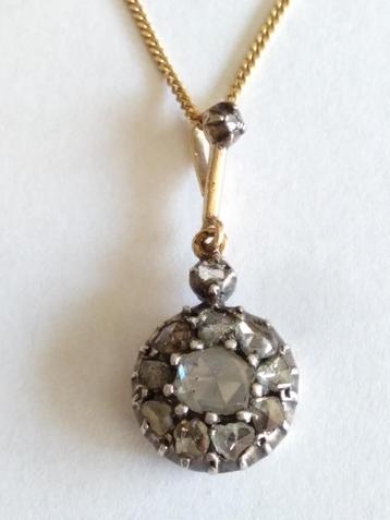 gouden KETTING met HANGER bezet met ca 1 crt Roosdiamanten beschikbaar voor biedingen