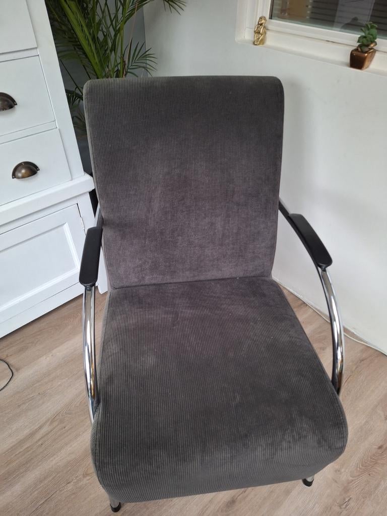 Comfortabele stoel met armleuningen, Ophalen, Gebruikt, Minder dan 75 cm, Stof