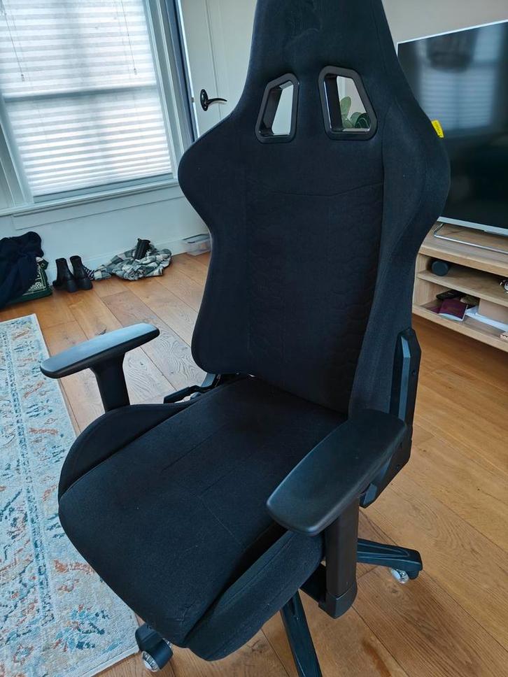 Corsair TC100 relaxed gaming chair, Huis en Inrichting, Bureaustoelen, Zo goed als nieuw, Bureaustoel, Zwart, Gaming bureaustoel