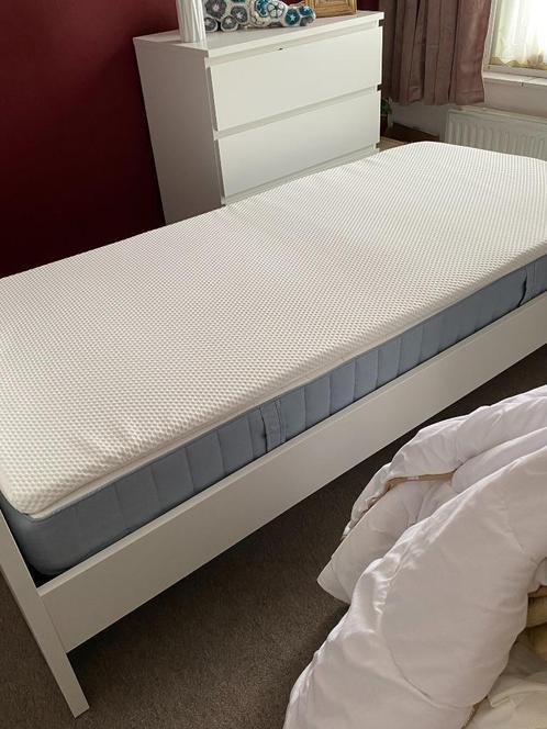 zgan 1persoonsbed, Huis en Inrichting, Slaapkamer | Bedden, Zo goed als nieuw, Eenpersoons, 90 cm, 200 cm, Hout, Wit, Ophalen