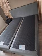 2 persoons boxspring van Karlsson 160 x 200, in nette staat., Ophalen, Zo goed als nieuw, 160 cm, Bruin