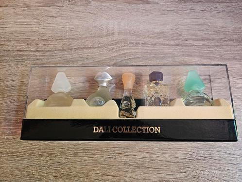 Dali collection - 5 unieke miniatuurflesjes parfum in houder, Verzamelen, Parfumverzamelingen, Gebruikt, Miniatuur, Gevuld, Ophalen of Verzenden
