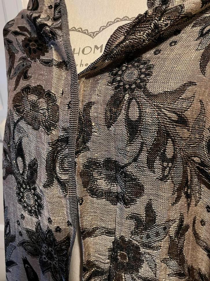 Mooie Sjaal / Omslagdoek,met gouddraadje, Kleding | Dames, Mutsen, Sjaals en Handschoenen, Nieuw, Sjaal, Ophalen of Verzenden