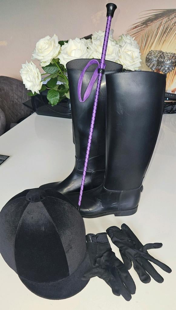 Paardrijset compleet., Dieren en Toebehoren, Paardrijkleding, Ophalen of Verzenden, Dressuur, Cap