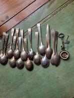 Uit erfenis ziver of verzilverde lepeltjes /broches, Ophalen of Verzenden