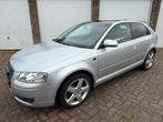 Audi a3 2.0 fsi 150pk 2003 schuifkantel dak airco!!!, Auto's, Voorwielaandrijving, 1596 cc, 4 cilinders, 100 pk
