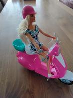 Barbie scooter, inclusief pop en helm, Ophalen of Verzenden, Zo goed als nieuw, Barbie