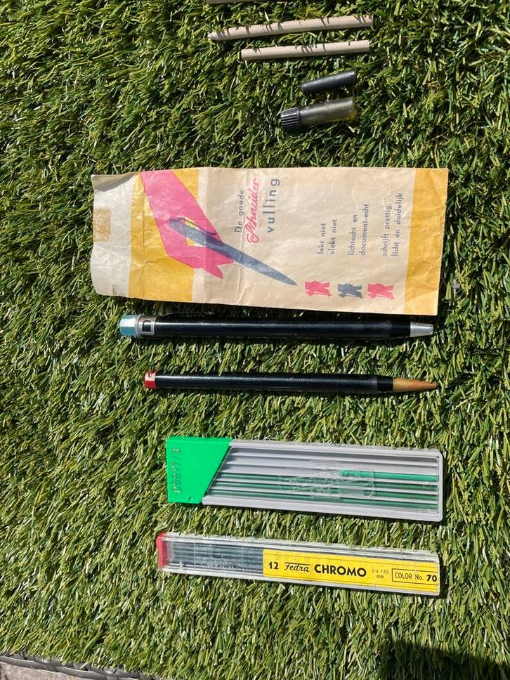 Lot vintage vulpotloden en vulstiften, Diversen, Schrijfwaren, Gebruikt, Ophalen of Verzenden