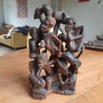 Afrikaans Houten Beeld: Menselijke Toren, Ophalen of Verzenden