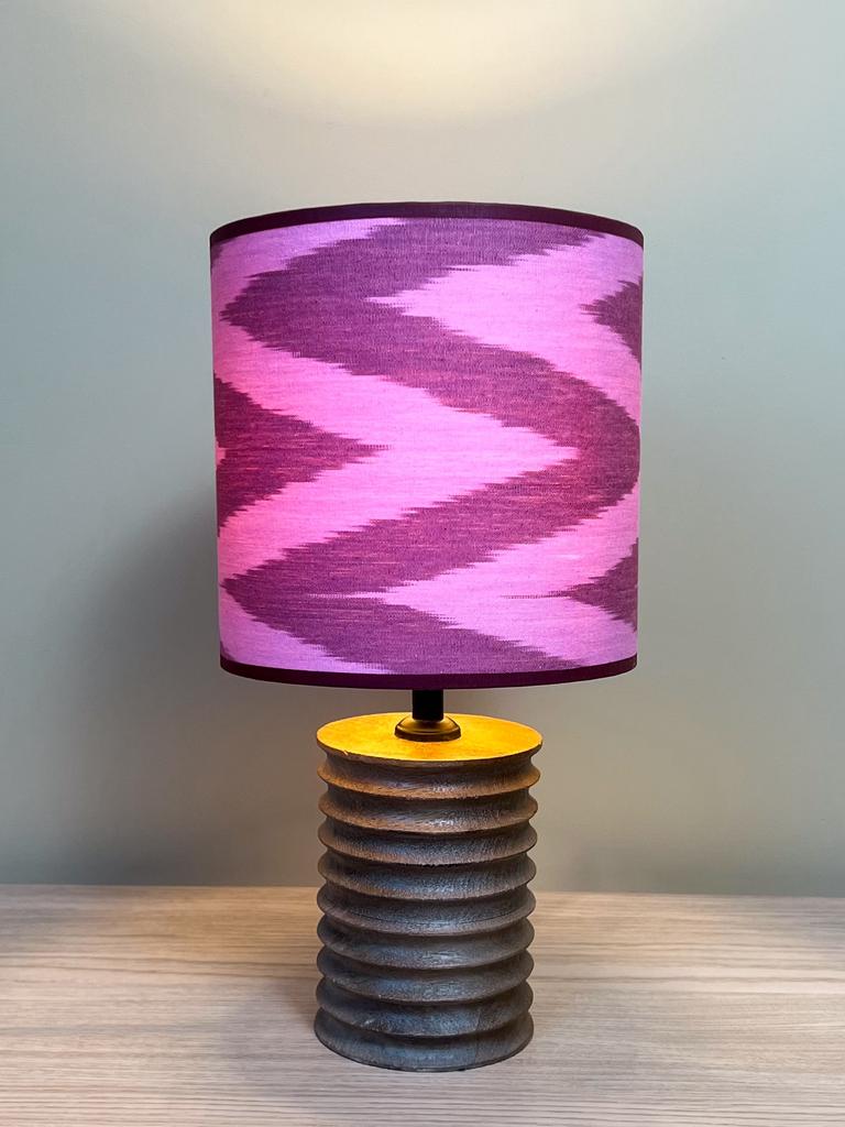 Roze ikat lampenkap - Unieke handgemaakte lampenkap, Huis en Inrichting, Lampen | Lampenkappen, Overige kleuren, Rond, Nieuw, Ophalen of Verzenden