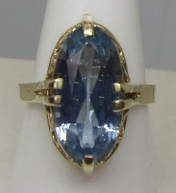 Unieke antieke gouden Art Deco damesring met blauwe Topaas beschikbaar voor biedingen