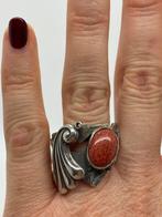 A555 Prachtige zilveren ring Navajo koraal maat 20,5, 20 of groter, Ophalen of Verzenden, X, Met edelsteen