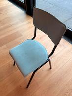 Grijze blauwe gestoffeerree  stoel, Ophalen, Gebruikt, Metaal, Eén