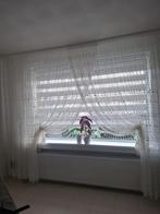 Elegante witte gordijnen met bloemenpatroon, Huis en Inrichting, Stoffering | Gordijnen en Lamellen, Ophalen of Verzenden, Gebruikt