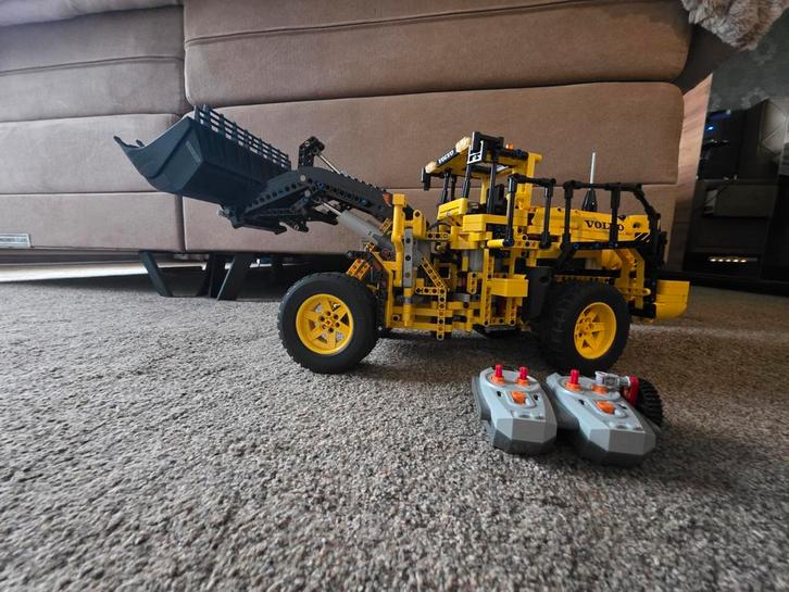 Lego Technic 42030 Volvo Wiellader - Compleet!, Kinderen en Baby's, Speelgoed | Duplo en Lego, Gebruikt, Ophalen of Verzenden