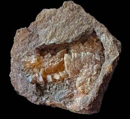 **TOP** CALCIET kristalgroepen uit België., Verzamelen, Mineralen en Fossielen, Mineraal, Ophalen of Verzenden