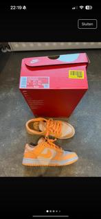 Nike Dunk low peach cream, Kleding | Dames, Schoenen, Nike, Ophalen of Verzenden, Zo goed als nieuw, Sneakers of Gympen