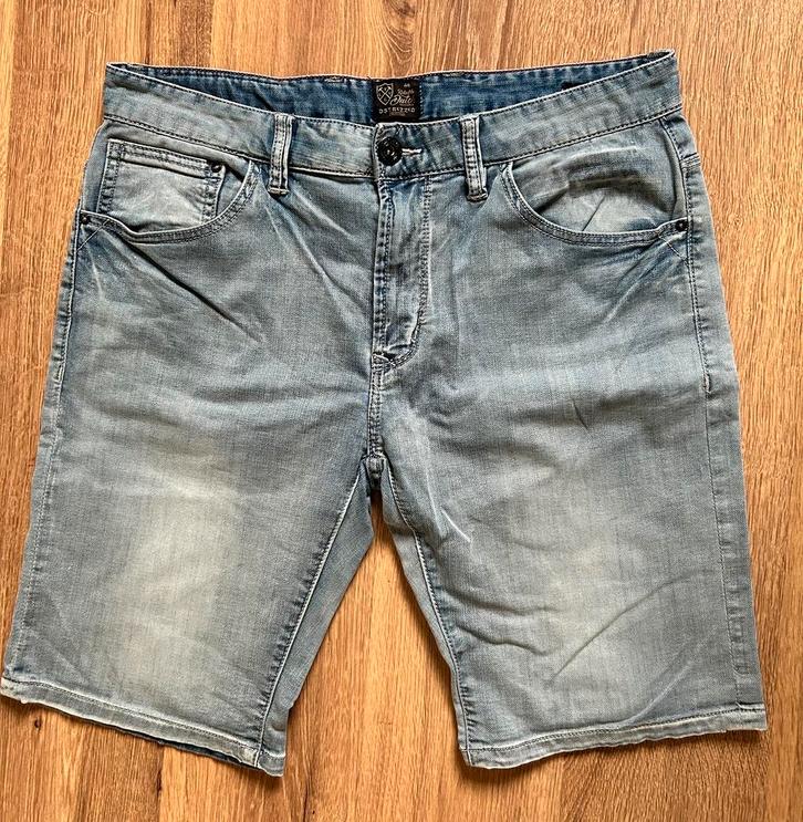 Jeansshort Dstrezzed maat 32, Kleding | Heren, Spijkerbroeken en Jeans, Zo goed als nieuw, W32 (confectie 46) of kleiner, Blauw