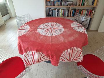 Vijf tafellakens voor ronde tafel 130 cm beschikbaar voor biedingen