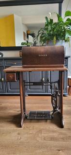 SINGER naaimachine 1933. Bruin met zwarte machine, Ophalen
