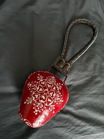 Koebel met hartjes motief beschikbaar voor biedingen