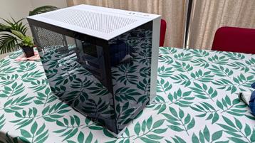 Lian Li 011 Dynamic Mini case RGB ready  beschikbaar voor biedingen