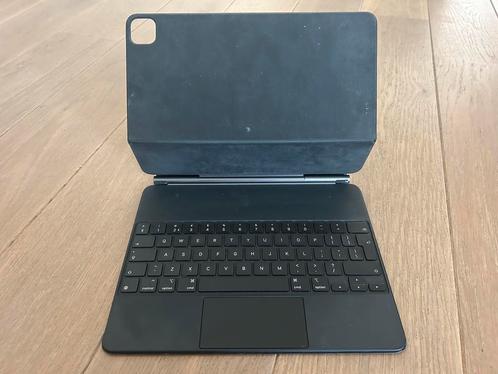 Apple Magic Keyboard A2480 iPad Pro 12.9" NL, Computers en Software, Tablet-hoezen, Zo goed als nieuw, Overige typen, 12 inch