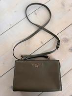 Michael Kors crossbody tas olijfgroen zgan van 289 nu 150, Ophalen of Verzenden, Schoudertasje, Zo goed als nieuw, Zwart