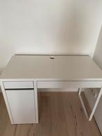 Mooi IKEA MICKE bureau zgan!, Huis en Inrichting, Bureaus, Ophalen, Zo goed als nieuw