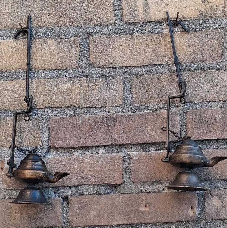 Mijnwerkerslampje/snotneus/weverslampje. Brons. 2 st., Antiek en Kunst, Curiosa en Brocante, Ophalen