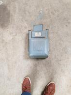 100 Jaar oude antiek gasmeter, Ophalen