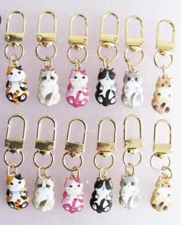Leuke katjes in meerdere kleuren sleutelhanger of Tashanger  beschikbaar voor biedingen