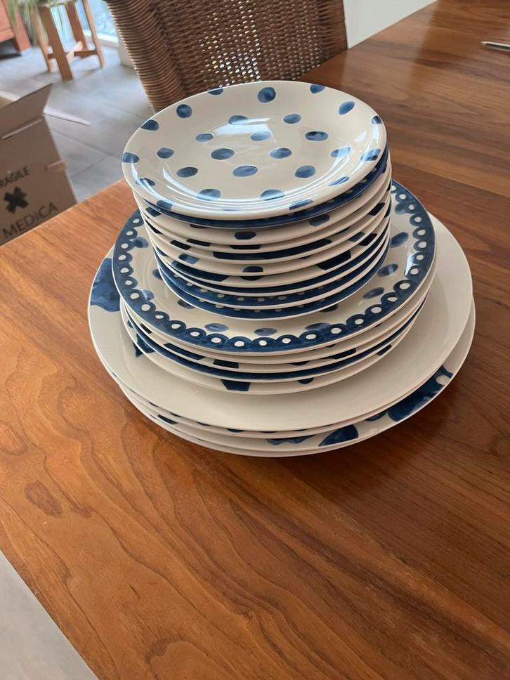 HEMA Borden Set, Huis en Inrichting, Keuken | Servies, Gebruikt, Bord(en), Overige stijlen, Aardewerk, Ophalen of Verzenden