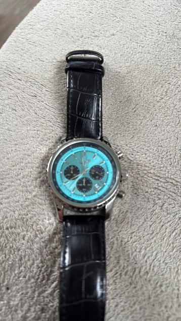 Horloge beschikbaar voor biedingen