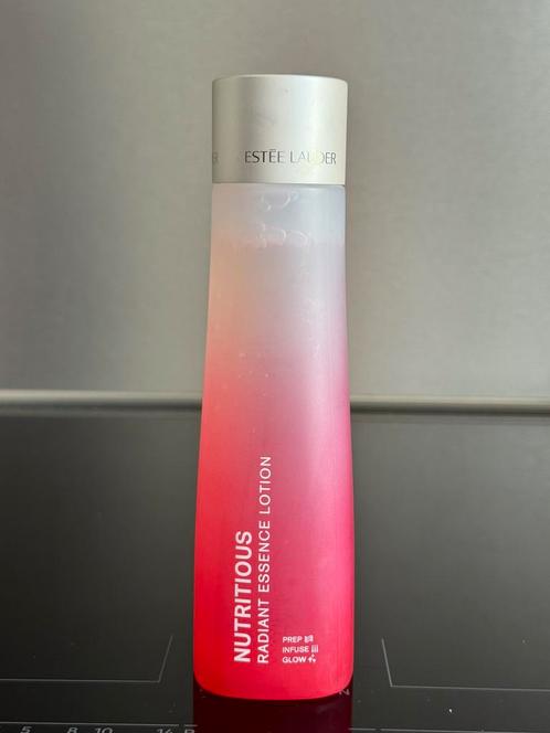 Estee lauder nutritious radiant essence lotion 200ml nog 185, Sieraden, Tassen en Uiterlijk, Uiterlijk | Gezichtsverzorging, Zo goed als nieuw